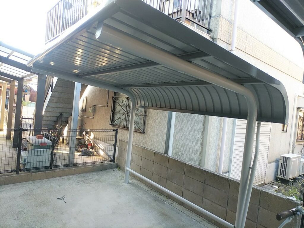 福岡県北九州市小倉南区にて屋根・外壁塗装をさせて頂いていますー２４