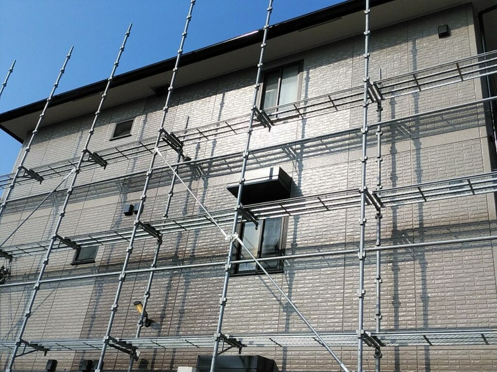 福岡県北九州市小倉南区にて屋根・外壁塗装をさせて頂いていますー２３