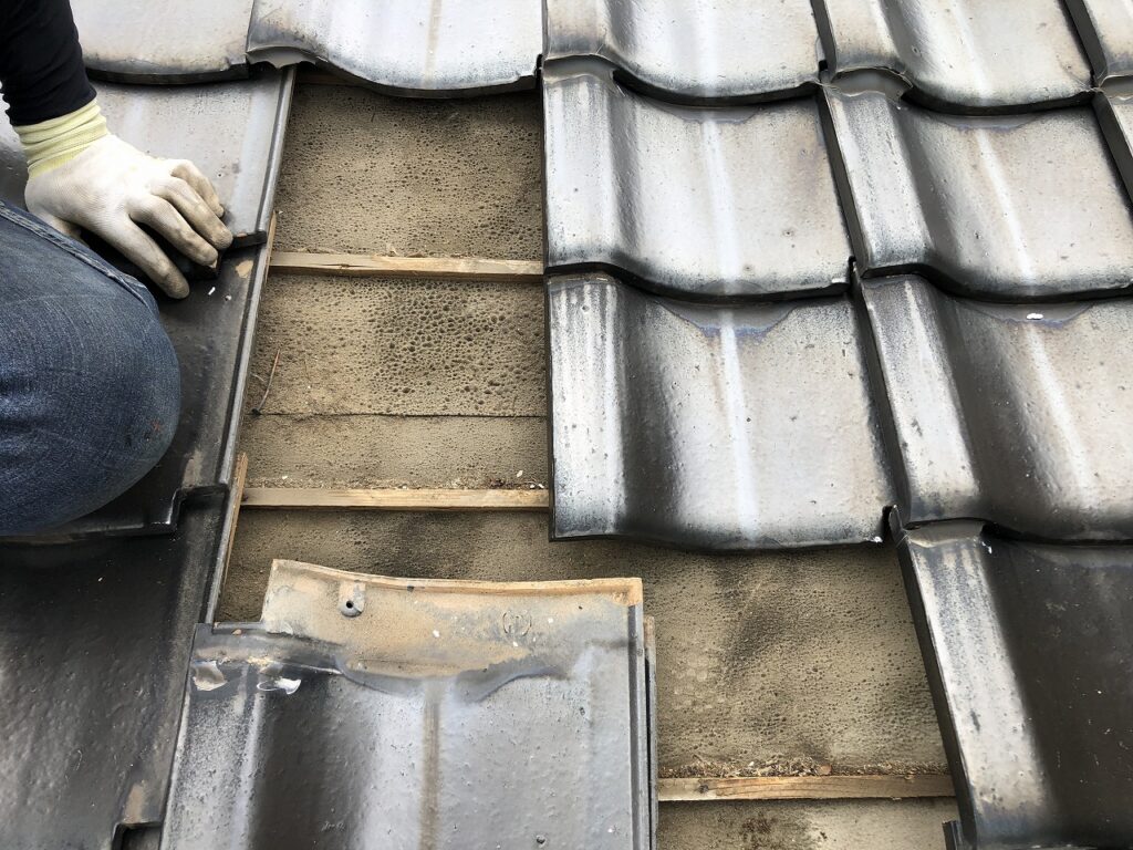 【雨漏り修理】屋根からの雨漏りの修理をさせていただいております